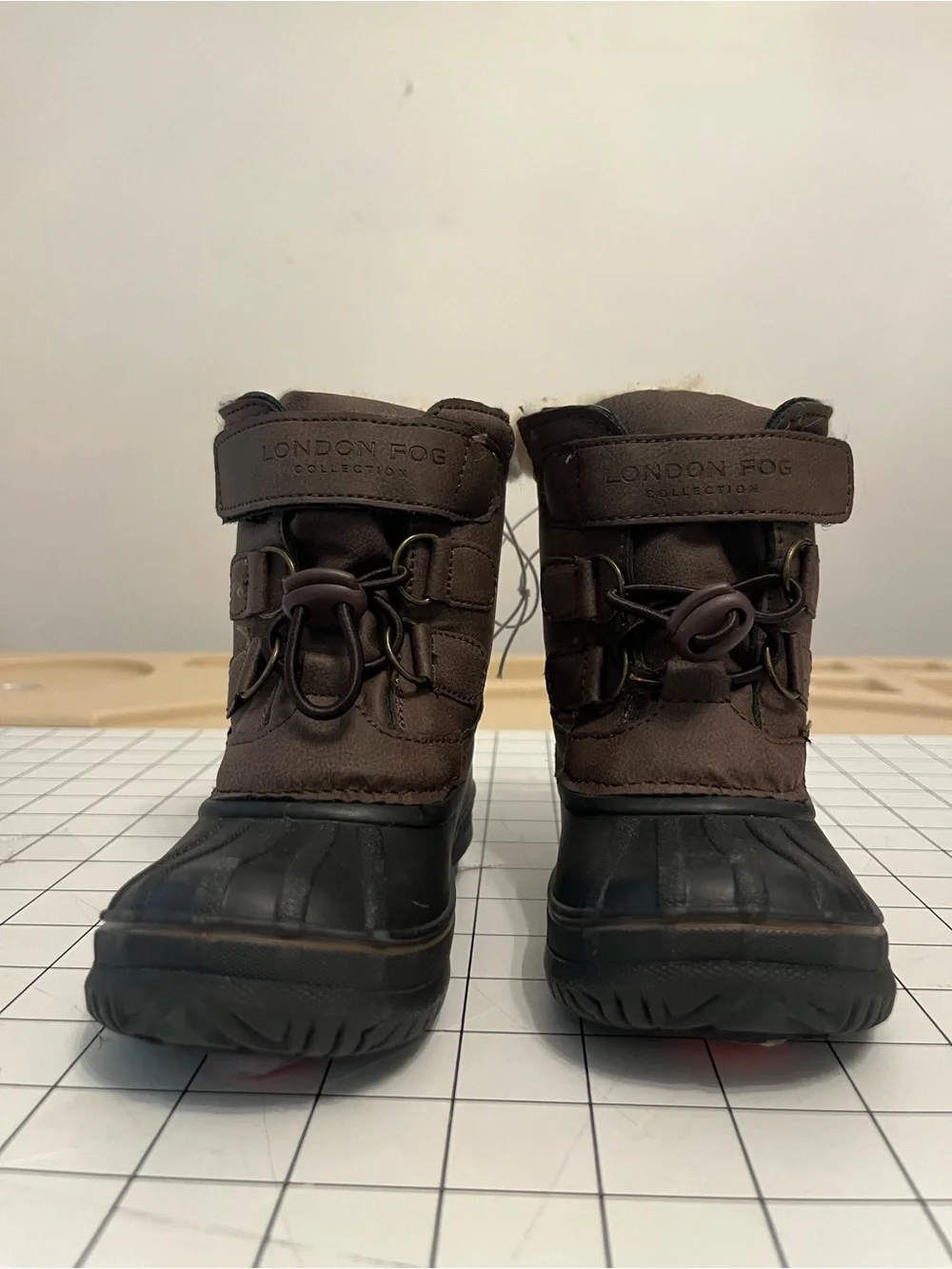 London Fog Brown Faux Shearling-Lined Boot Size 6